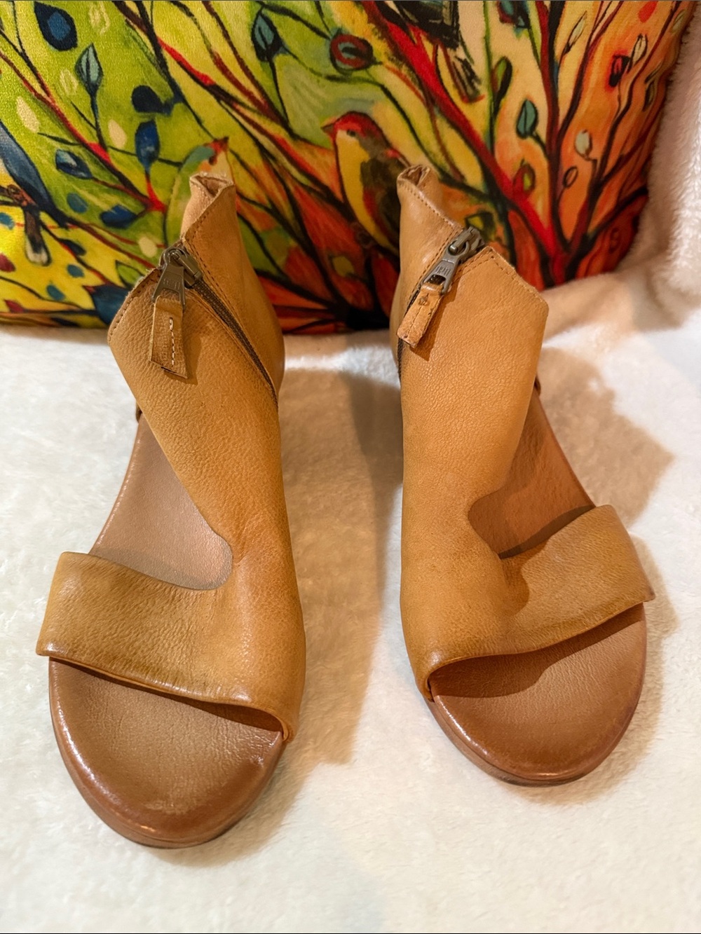 MIZ MOOZ Colbie Leather Cutout Buckle Stack Heel Sandal in Wheat Tan size 37